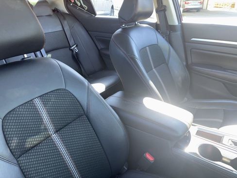 Used 2024 Nissan Altima 2.5 SR image 7