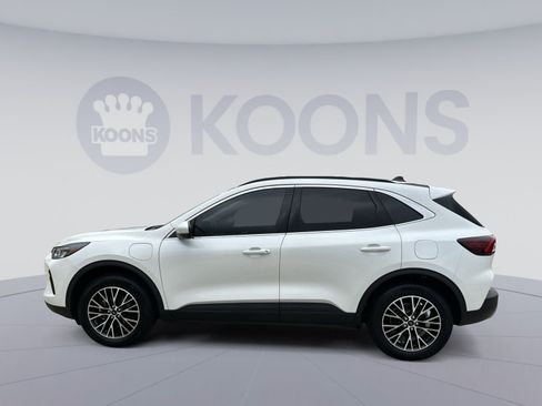 Used 2025 Ford Escape SE FWD image 7