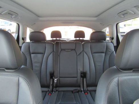 Used 2022 Audi Q7 3.0T Premium w/ Convenience Package image 37