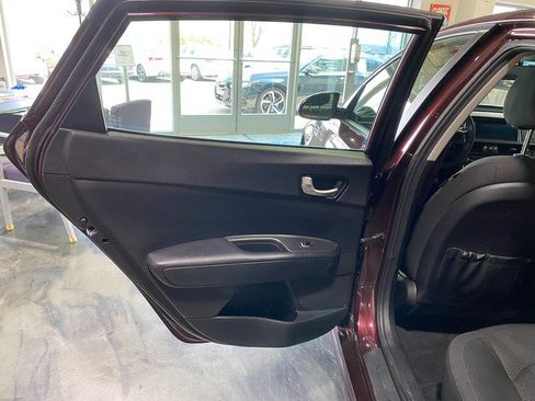 Used 2018 Kia Optima LX w/ 17" Alloy Wheels Package image 14