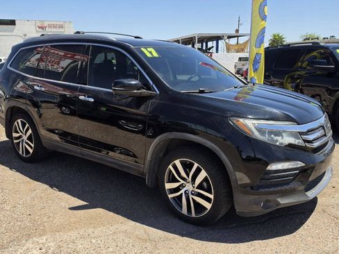 Used 2017 Honda Pilot Touring image 3