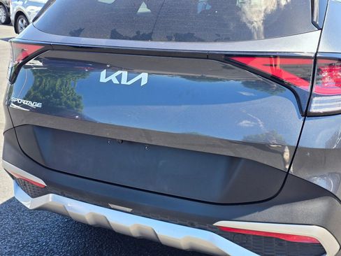 Used 2023 Kia Sportage LX FWD image 14