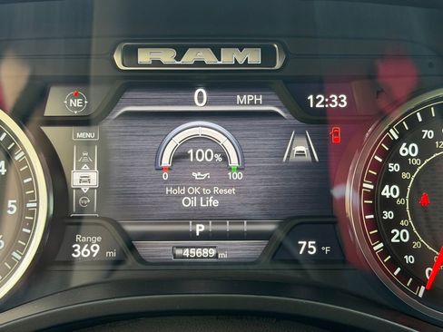 Used 2025 RAM 1500 Laramie image 22