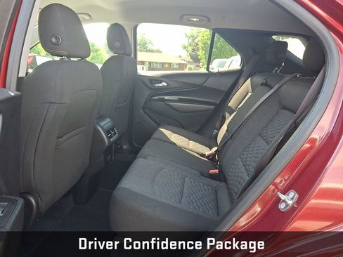 Used 2018 Chevrolet Equinox LT AWD/4WD image 13