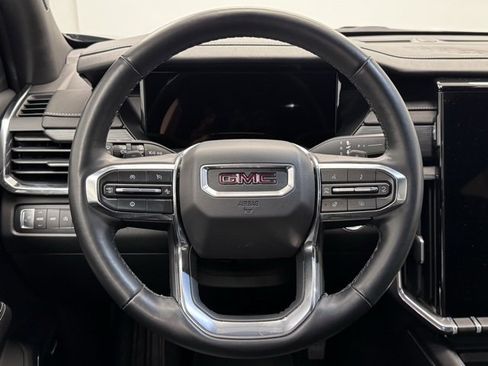 Used 2024 GMC Acadia Elevation image 27