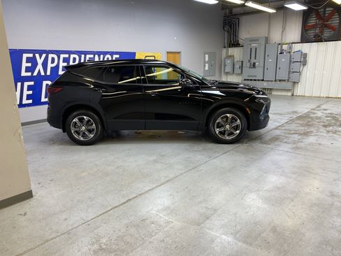 Used 2024 Chevrolet Blazer LT w/ Convenience Package image 8