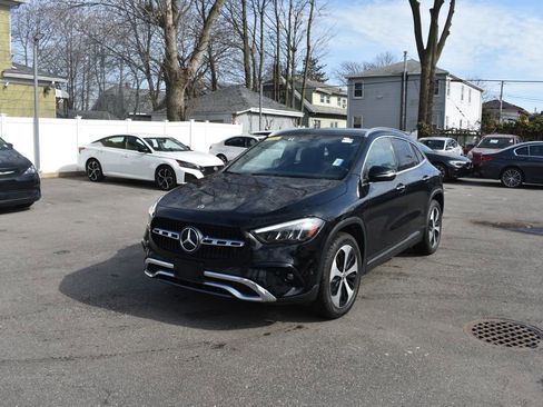 Used 2025 Mercedes-Benz GLA 250 image 2