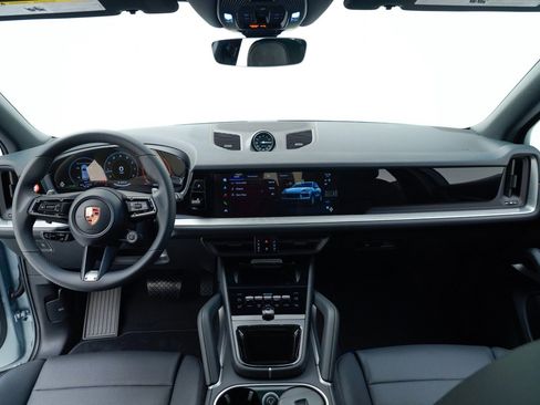 New 2026 Porsche Cayenne image 19