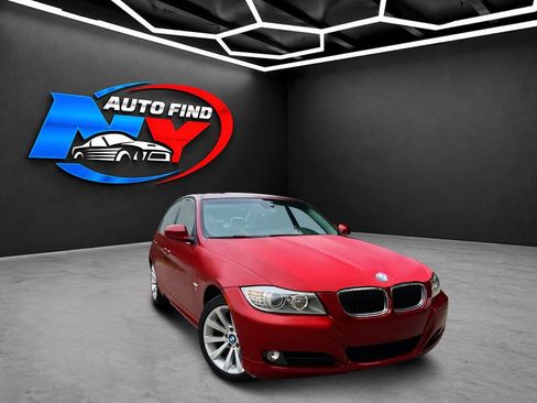 Used 2011 BMW 328i xDrive Sedan AWD/4WD image 2