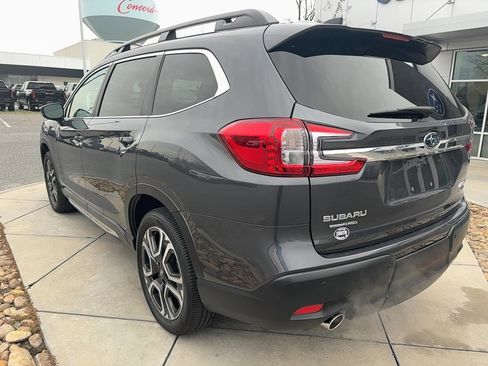 Certified 2025 Subaru Ascent Limited w/ Popular Package #2 image 8