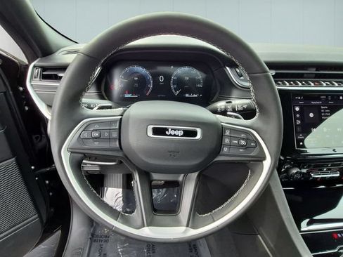 Certified 2024 Jeep Grand Cherokee Altitude AWD/4WD image 18