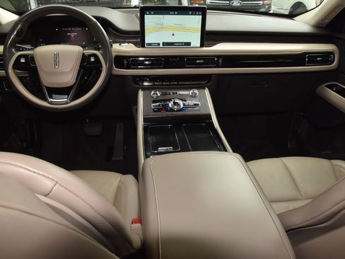 Used 2021 Lincoln Aviator Reserve w/ Elements Package Plus RWD image 17
