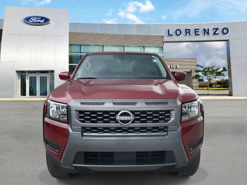 Used 2025 Nissan Frontier SV image 2