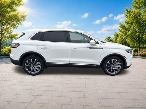 Certified 2023 Lincoln Nautilus Reserve AWD/4WD image 9