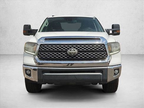 Used 2019 Toyota Tundra SR5 w/ SR5 Upgrade Package AWD/4WD image 2