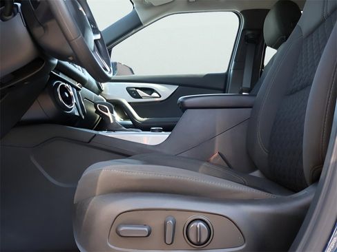 Used 2022 Chevrolet Blazer LT image 34