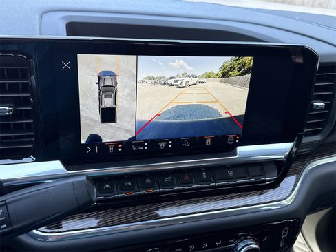 Used 2024 GMC Sierra 1500 SLE w/ Preferred Package image 25