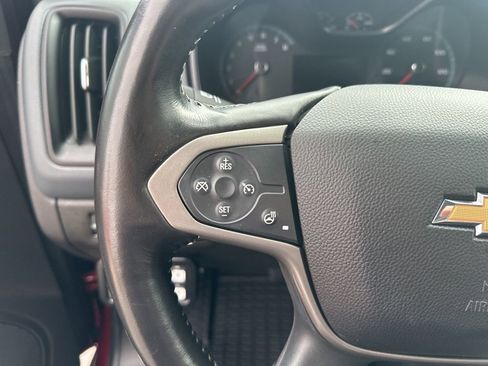 Used 2019 Chevrolet Colorado Z71 AWD/4WD image 12