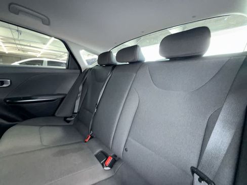 Used 2025 Kia K4 FWD image 22