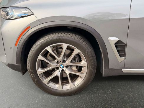 Used 2025 BMW X5 xDrive40i w/ Parking Assistance Package AWD/4WD image 10
