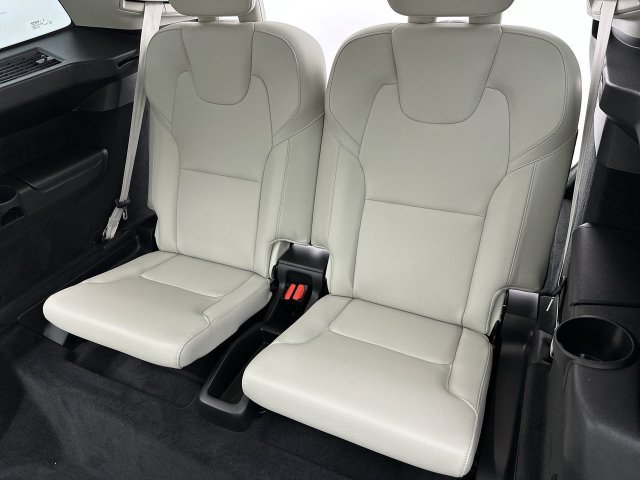 Certified 2025 Volvo XC90 B6 Plus w/ Protection Package Premier AWD/4WD image 24