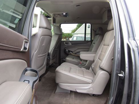 Used 2016 GMC Yukon XL Denali w/ Open Road Package image 15