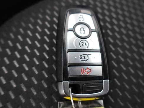 Used 2025 Ford Escape ST-Line w/ Tech Pack #1 FWD image 27