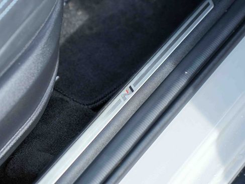 Used 2025 Hyundai Elantra N image 14