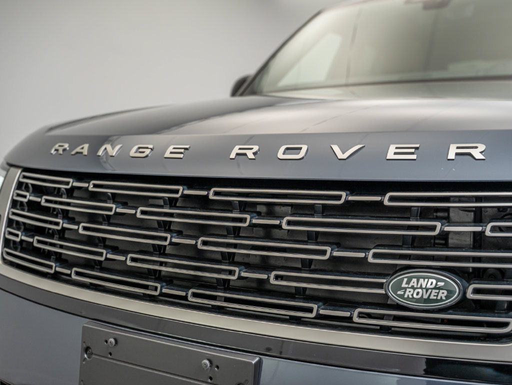 Used 2026 Land Rover Range Rover SE AWD/4WD image 11