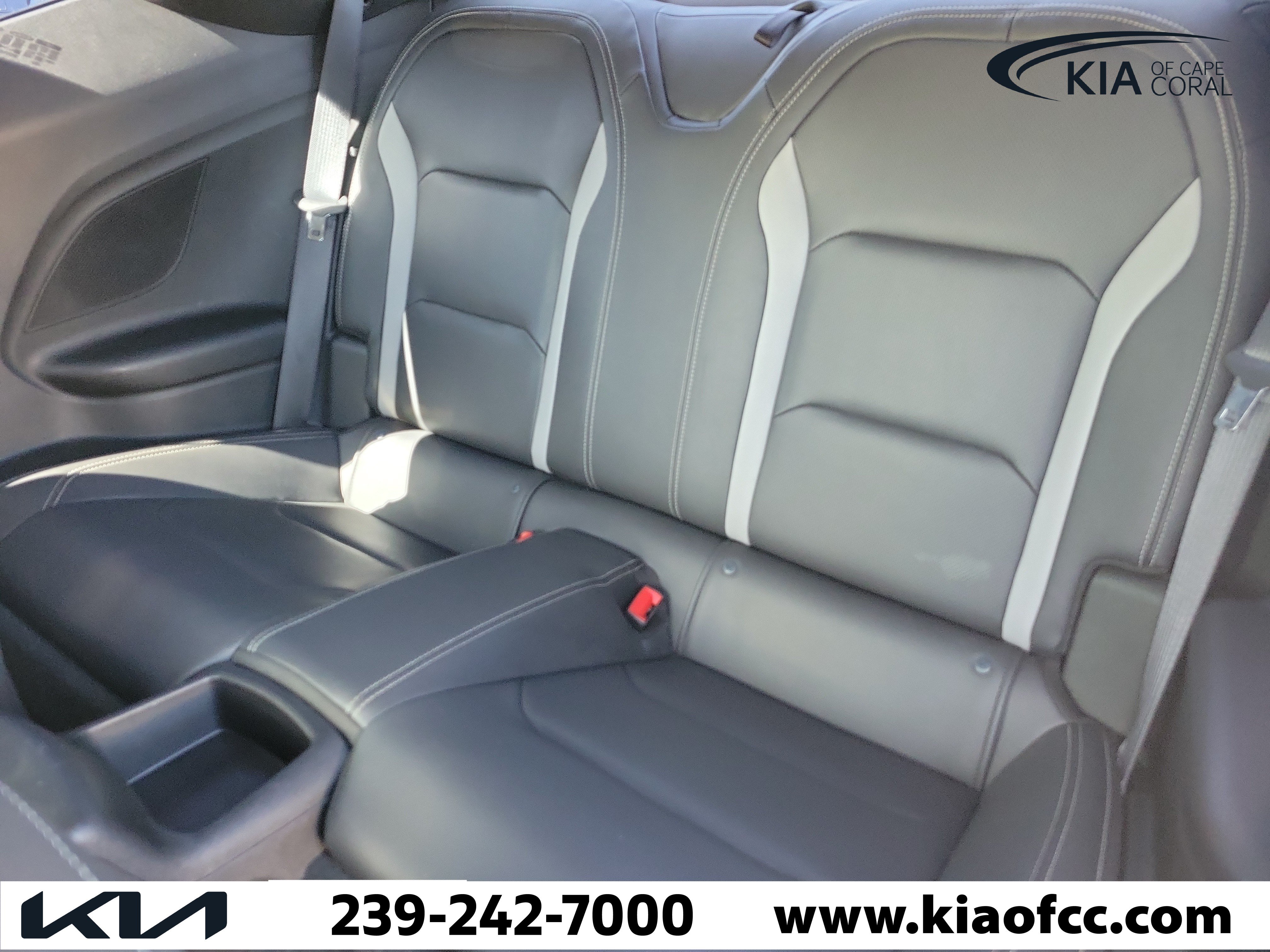 Used 2019 Chevrolet Camaro SS RWD image 12