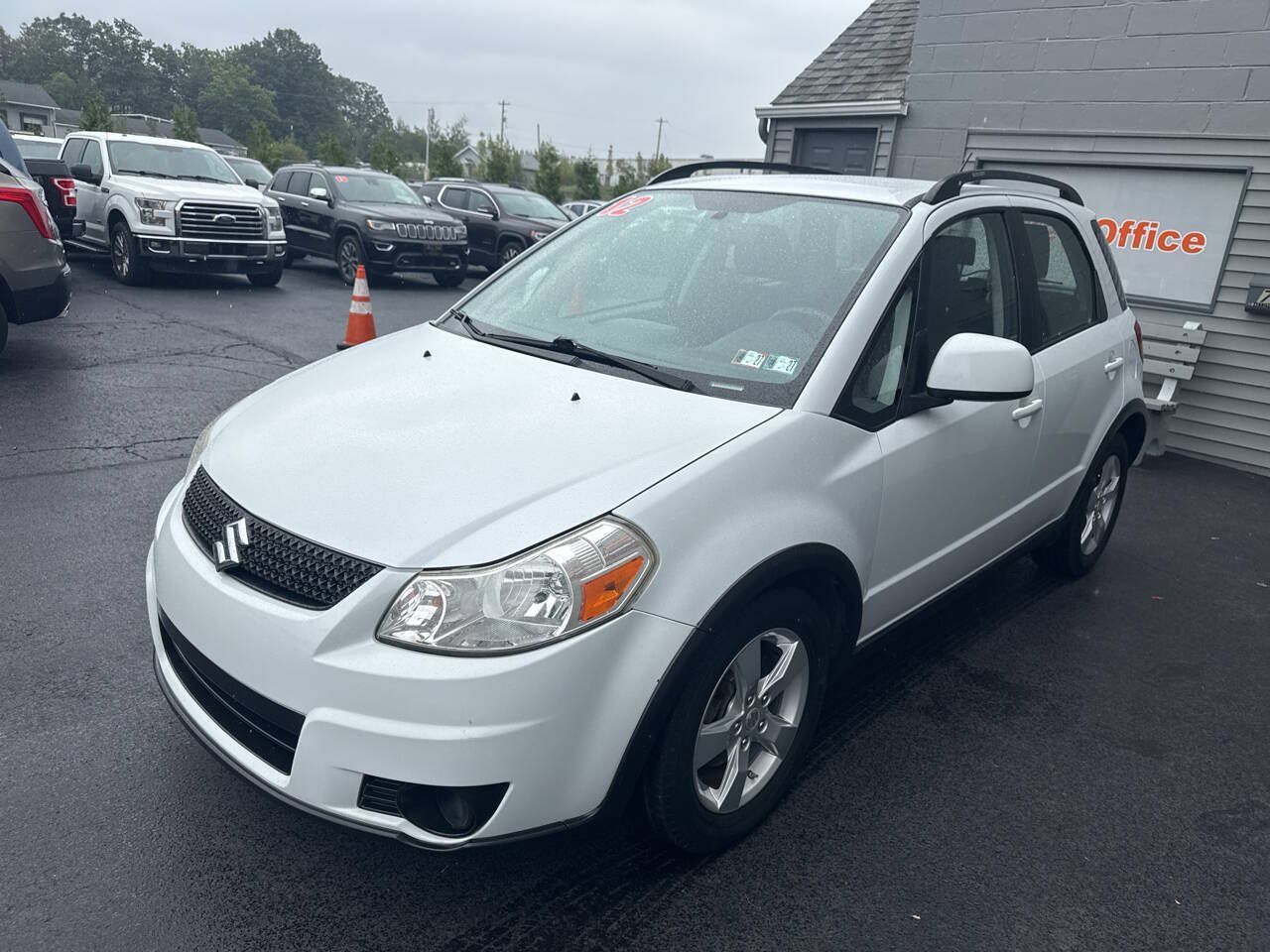 Used 2012 Suzuki SX4 Premium AWD/4WD image 3