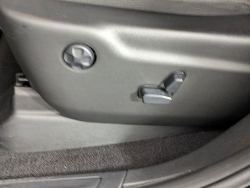 Used 2019 Jeep Grand Cherokee Laredo RWD image 13