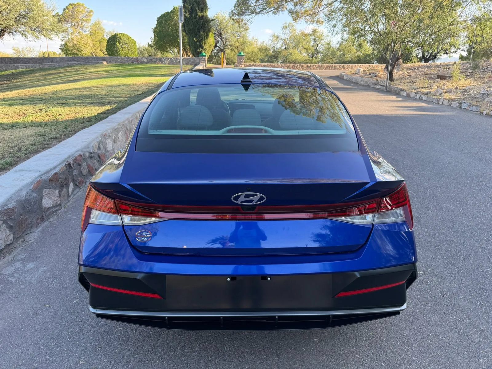 Used 2024 Hyundai Elantra SEL w/ Convenience Package FWD image 4