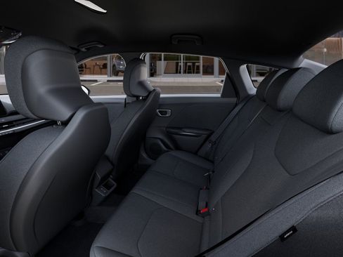 New 2026 Kia K4 LX image 18