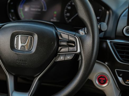 Used 2018 Honda Accord EX image 21