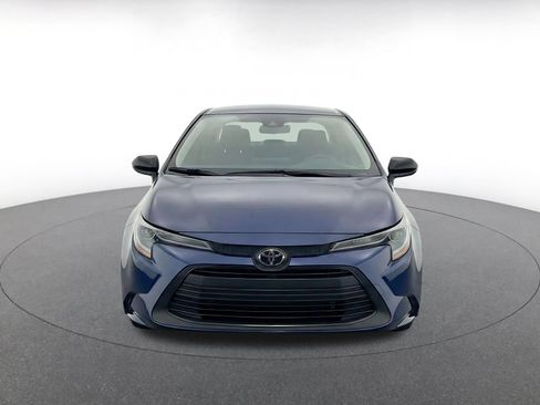 Used 2025 Toyota Corolla LE FWD image 2