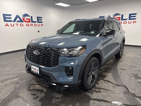 New 2026 Ford Explorer ST-Line w/ ST-Line Street Pack AWD/4WD image 5