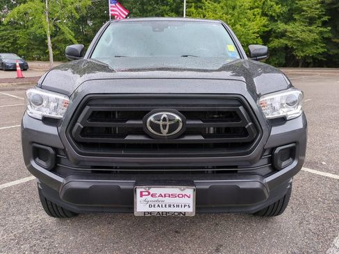 Used 2022 Toyota Tacoma SR w/ SX Package AWD/4WD image 9