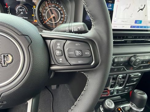 New 2026 Jeep Gladiator Mojave AWD/4WD image 18