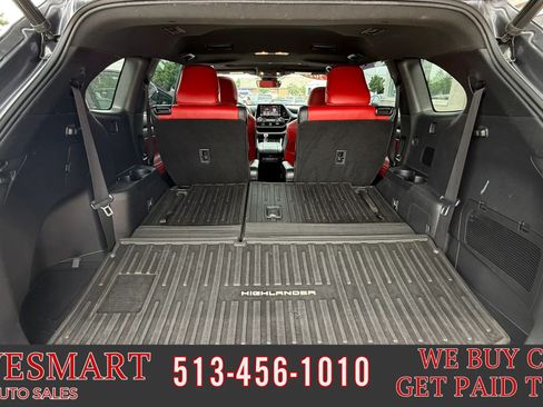 Used 2021 Toyota Highlander XSE FWD image 22
