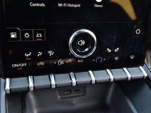 Used 2025 GMC Terrain Elevation image 16