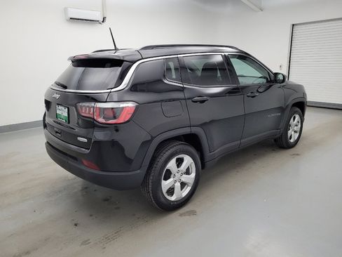 Used 2018 Jeep Compass Latitude w/ Safe & Security Group AWD/4WD image 10