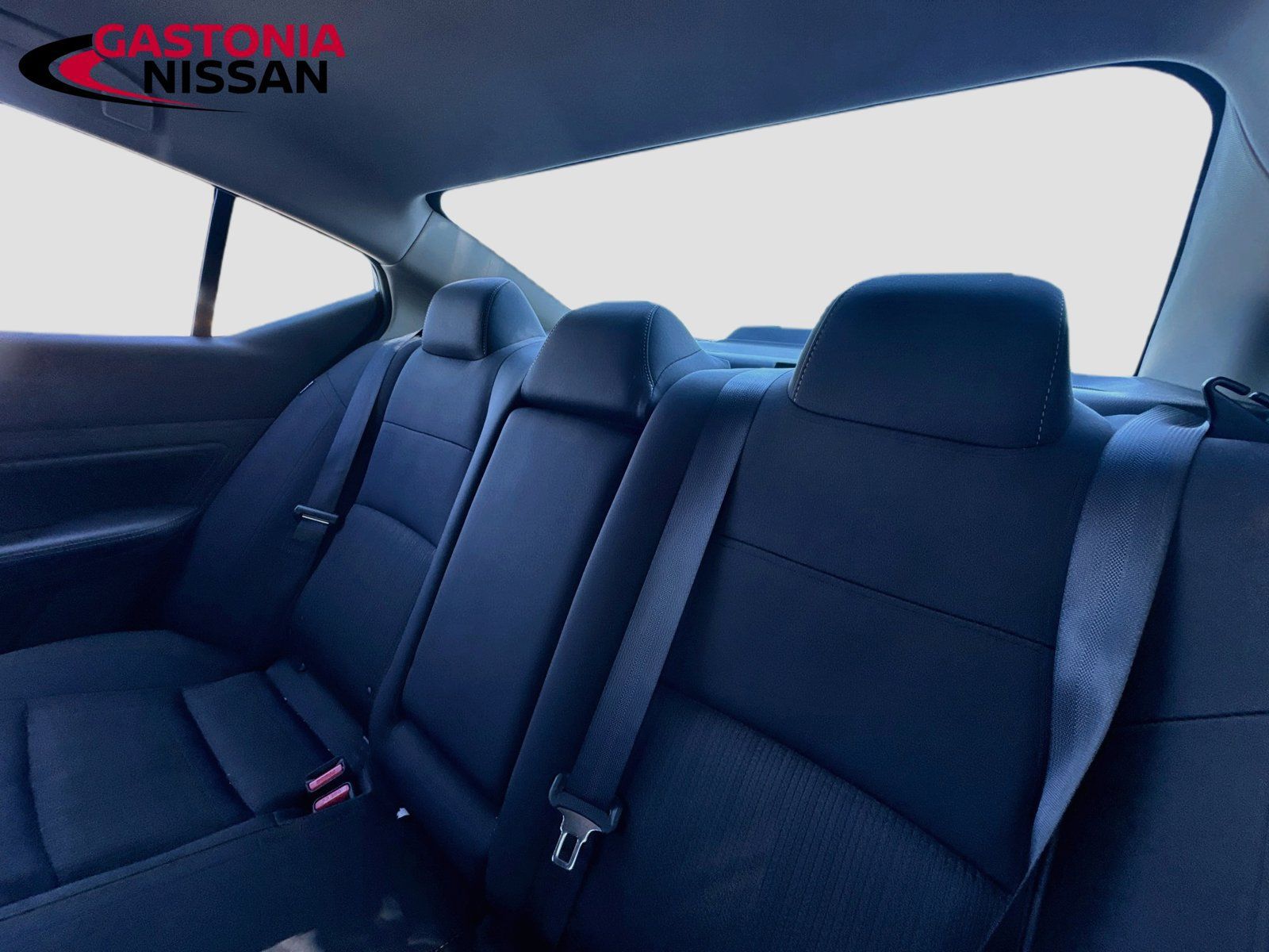 Used 2025 Nissan Altima 2.5 SV FWD image 30