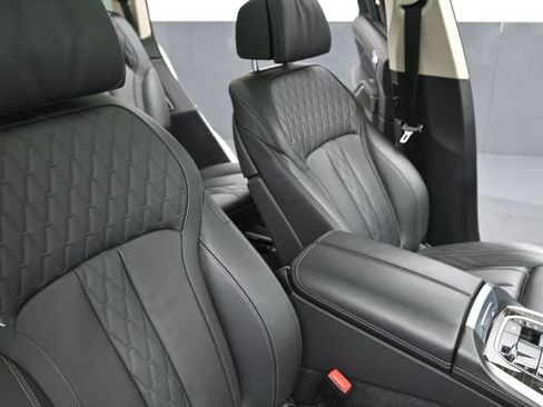 Used 2023 BMW X7 xDrive40i AWD/4WD image 33