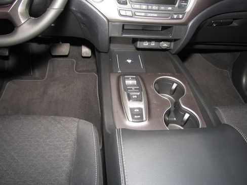 Certified 2024 Honda Ridgeline Sport image 15