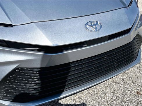 Used 2025 Toyota Camry LE FWD image 30