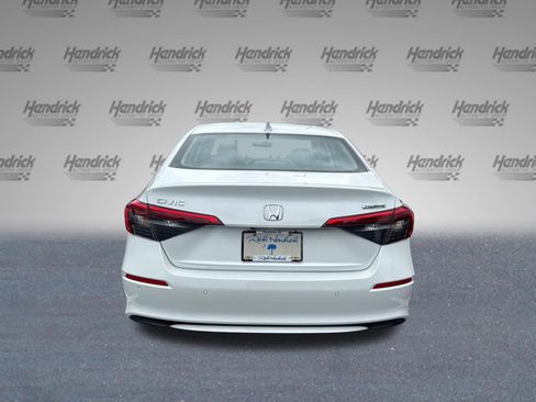 Used 2023 Honda Civic Touring image 9