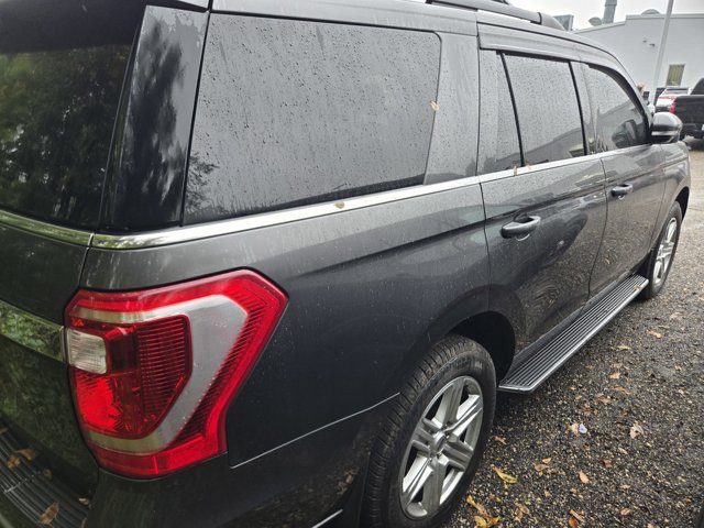 Used 2020 Ford Expedition XLT w/ Equipment Group 202A AWD/4WD image 4