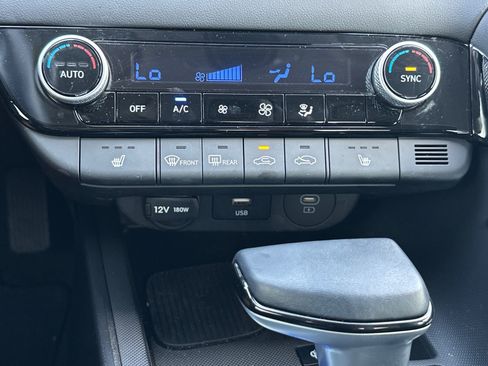 Used 2024 Hyundai Elantra SEL w/ Convenience Package FWD image 15