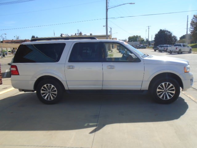 Used 2017 Ford Expedition EL XLT w/ Equipment Group 202A AWD/4WD image 11